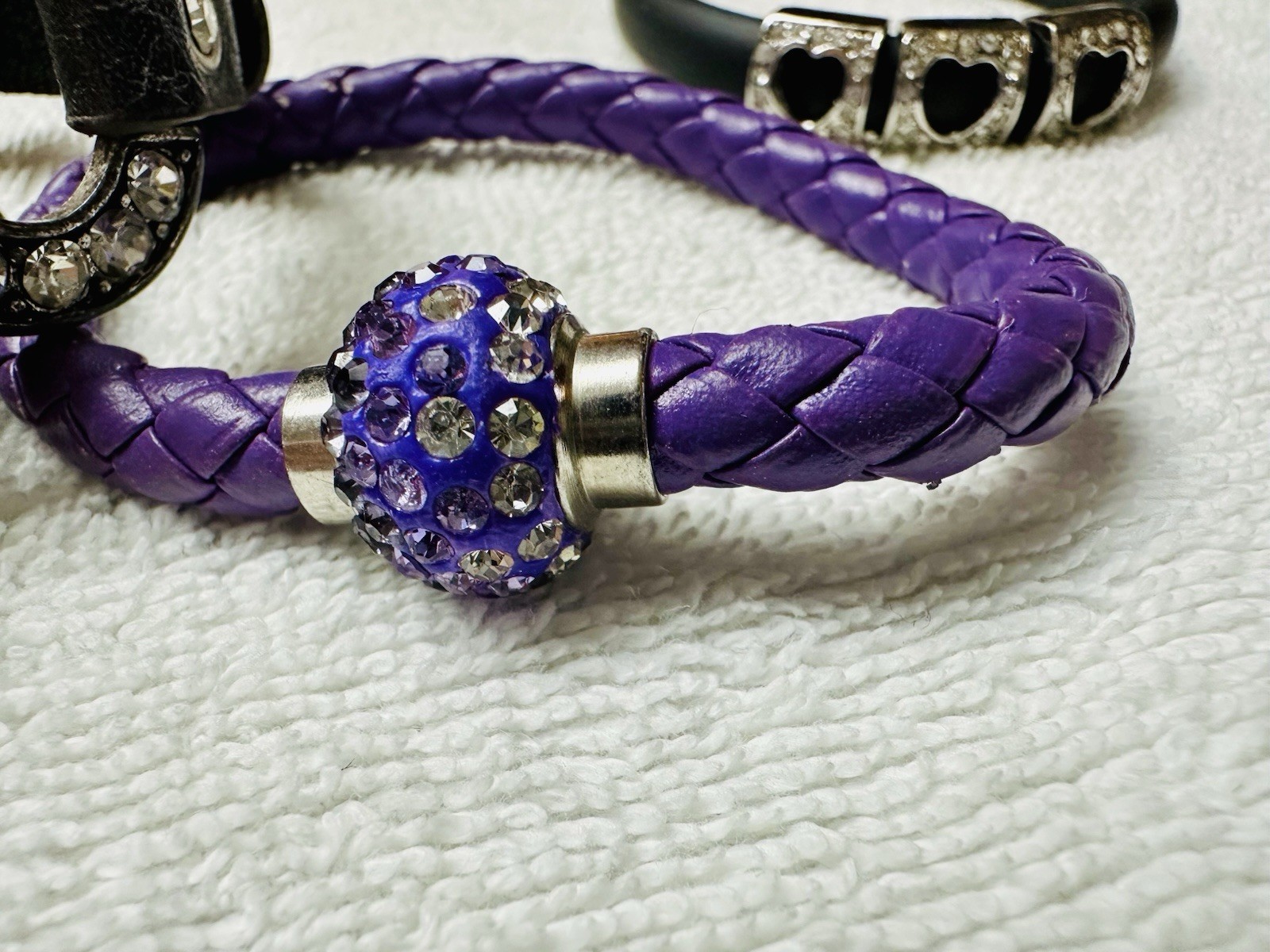 4 pc Faux Leather Bracelet Lot Purple Rhinestones Hearts b199