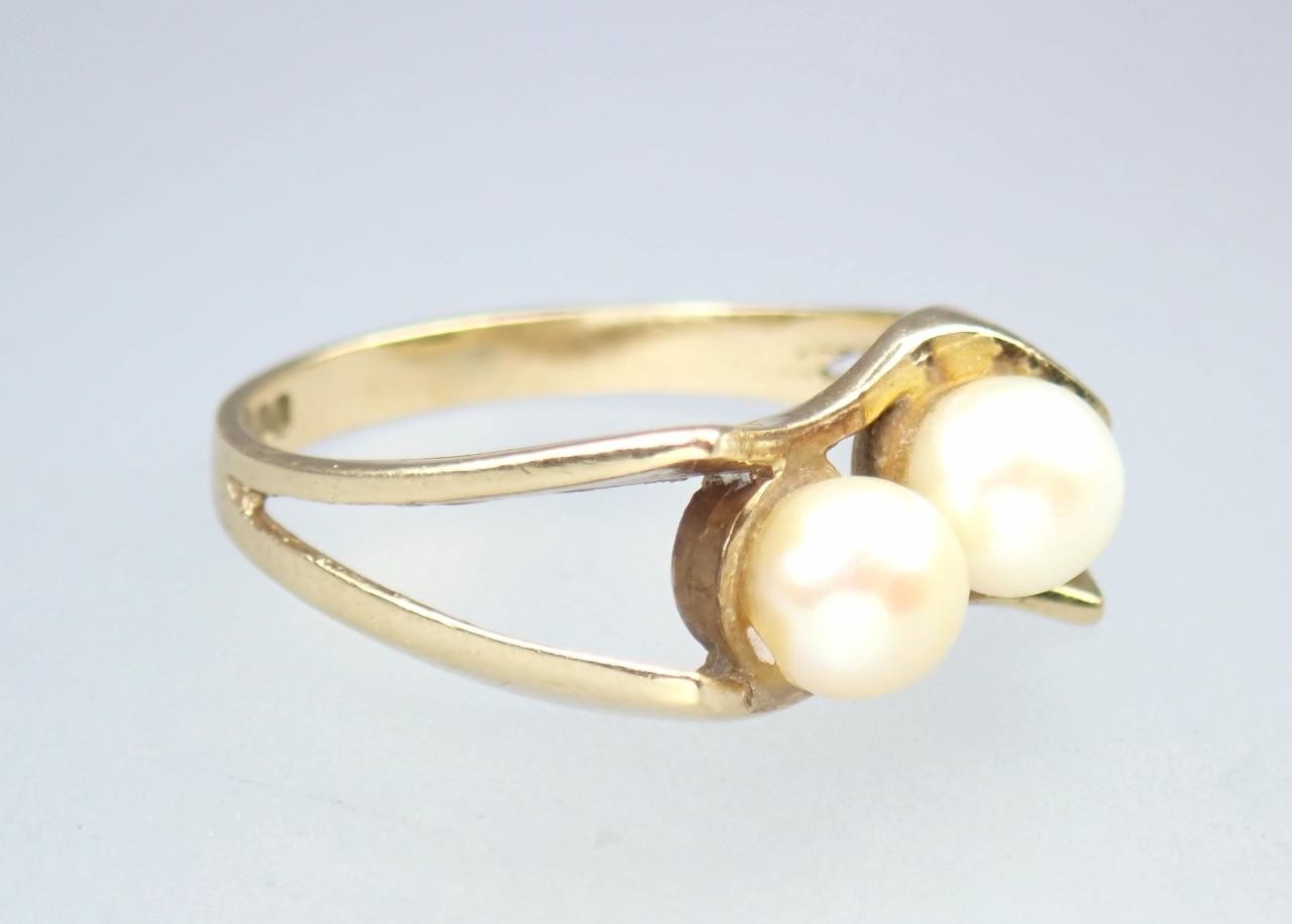 Beautiful Vintage 1970s Modernist Solid 9K Gold Pearl Waves Ring 1976 Size 5.75