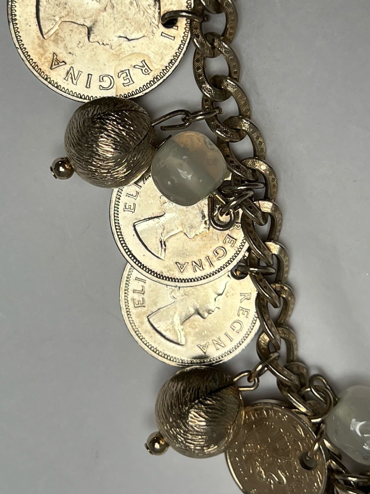 Vintage Coin Bracelet Acrylic Charms & Beads Gold Tone 6.5”