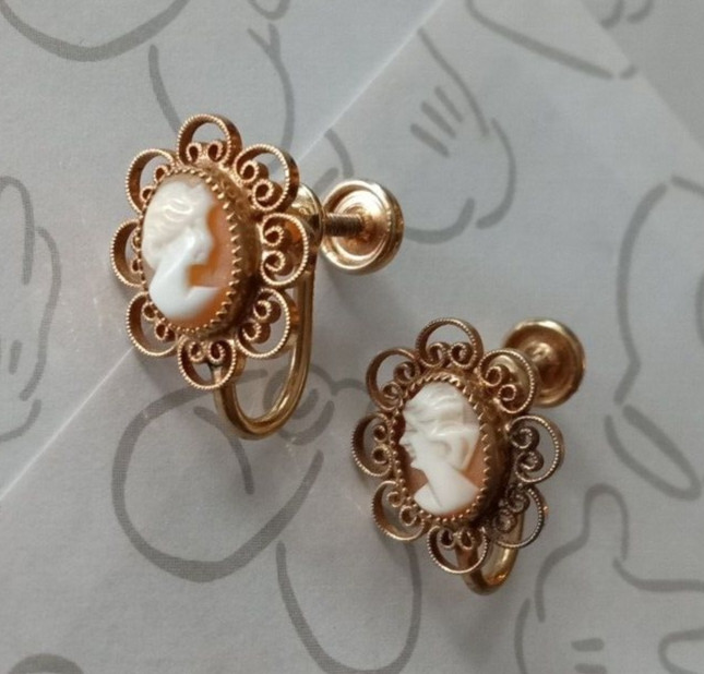 Cameo Screw Back Earrings and Pendant Necklace Set 1/20 12k Gold Filled