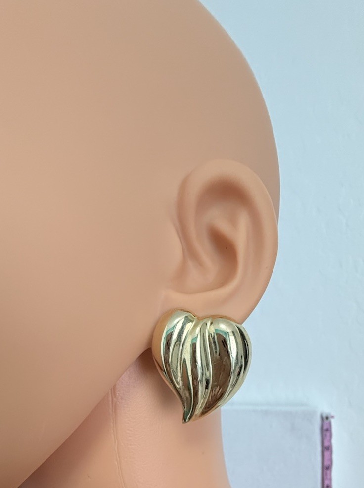 Vintage Puff Heart Earrings 1980s Y2K Runway Gold Tone Pierced
