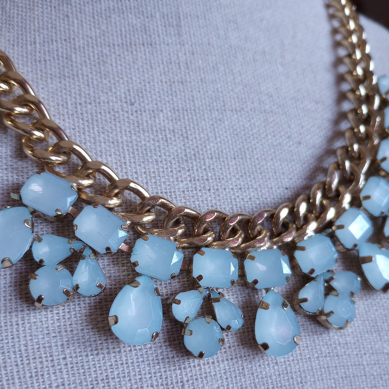 Light Teal Faceted Jeweled Statement Link Necklace Goldtone read Tone Choker 15″