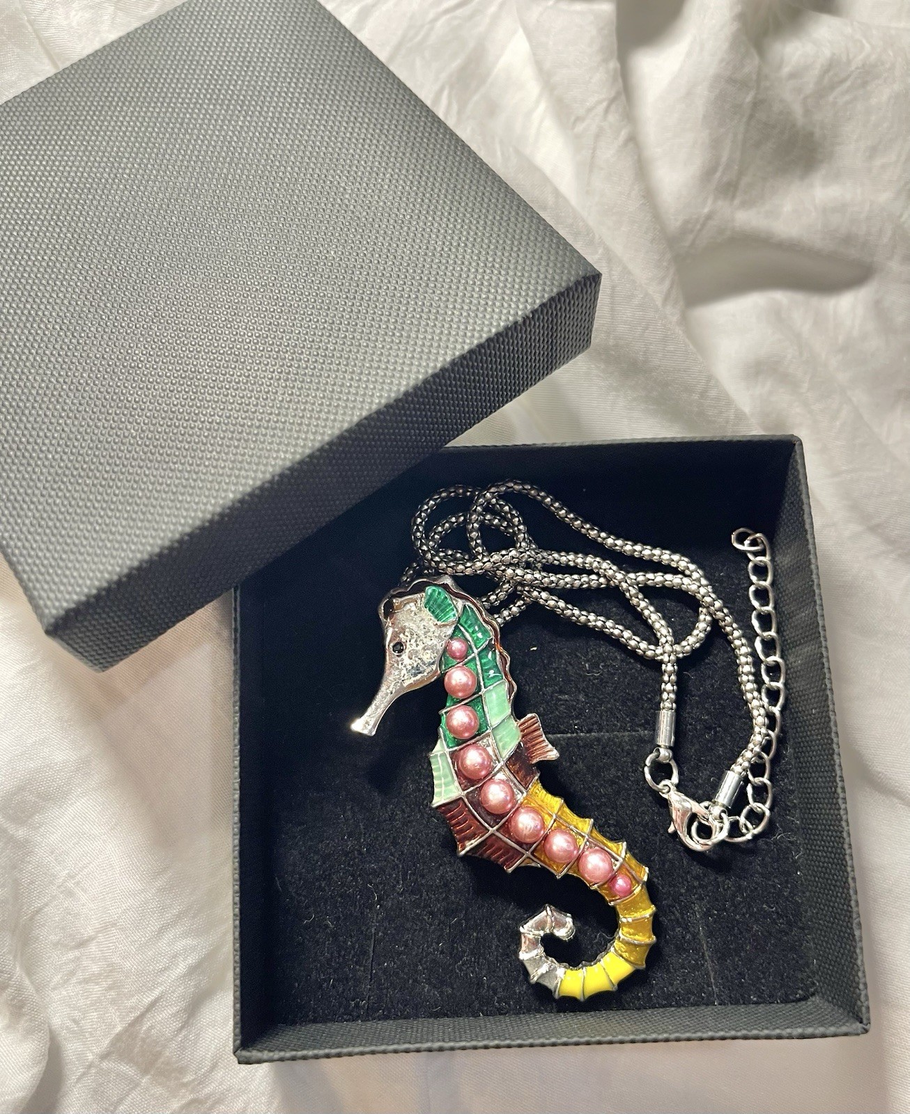 Vintage Colorful Seahorse Pendant Necklace Silver Tone & Enamel Pink Bead Charm