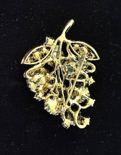 VTG Signed WEISS Gold Tn WATERMELON RIVOLI Rhinestone GRAPES CLUSTER Pin Brooch