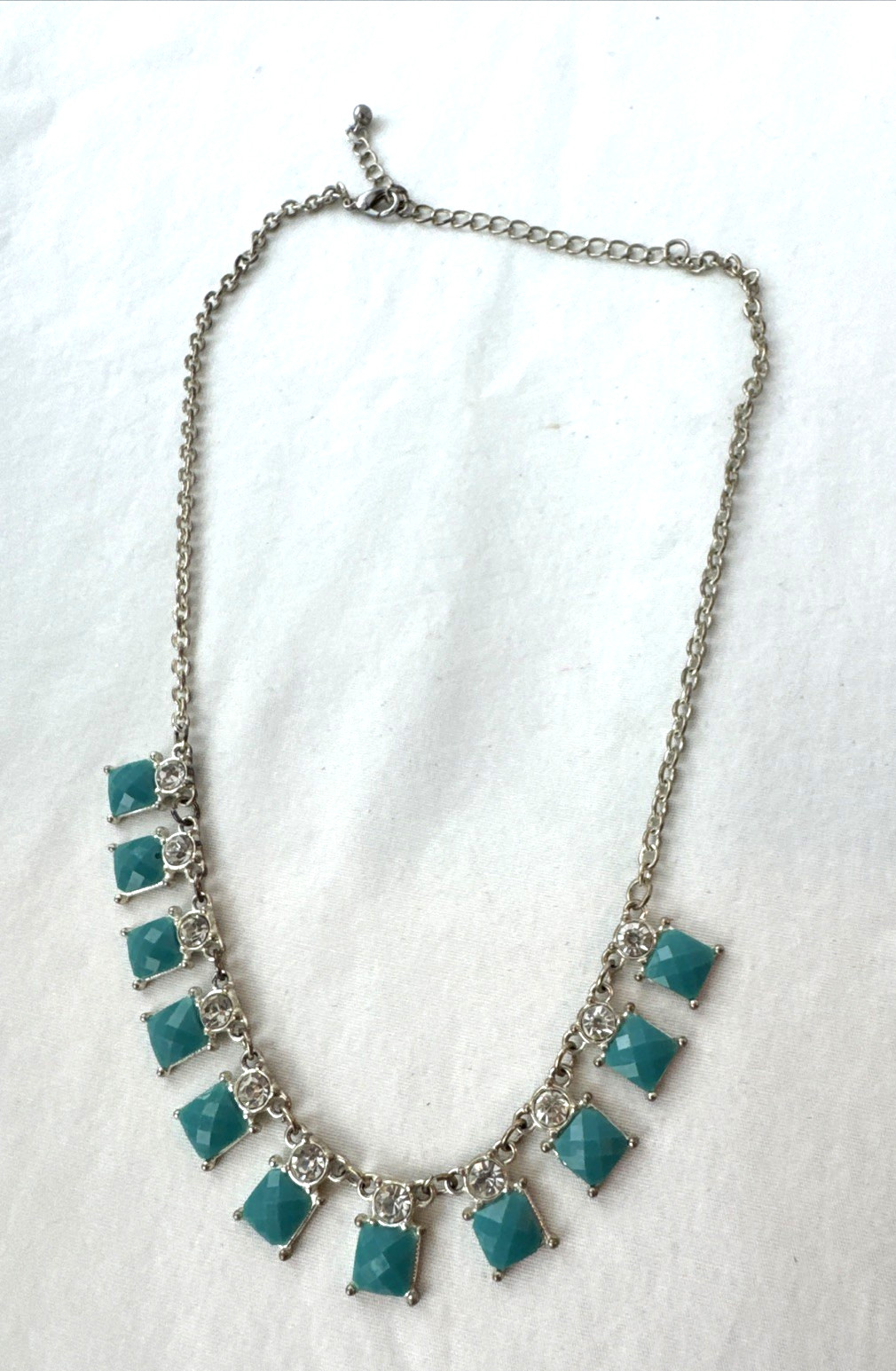 MILLENIALCORE VTG teal turquoise y2k 2000s 90s colorful Modernist Bib Necklace