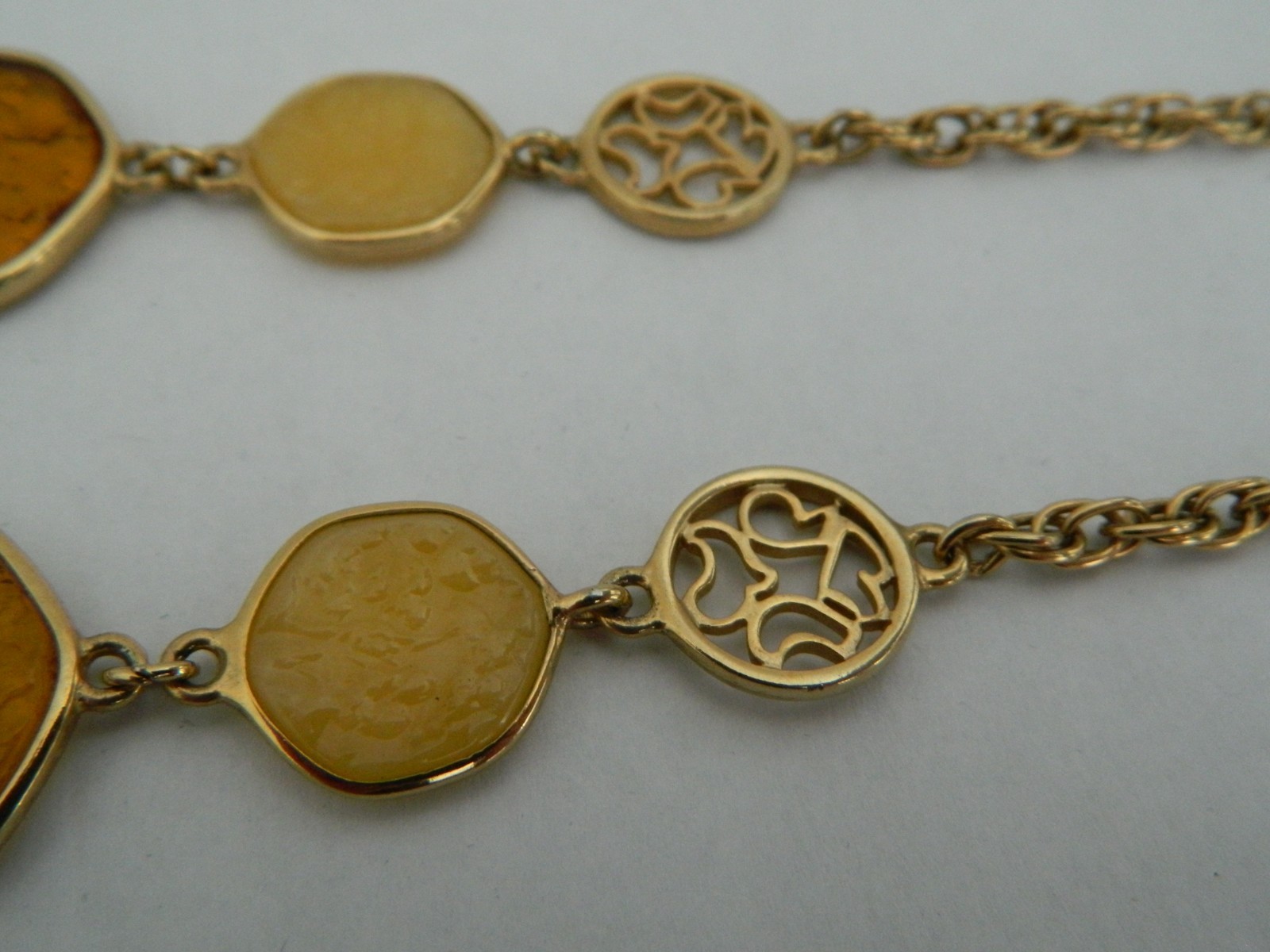 Vintage Sarah Coventry Honey & Amber Shade Discs Gold Tone Necklace