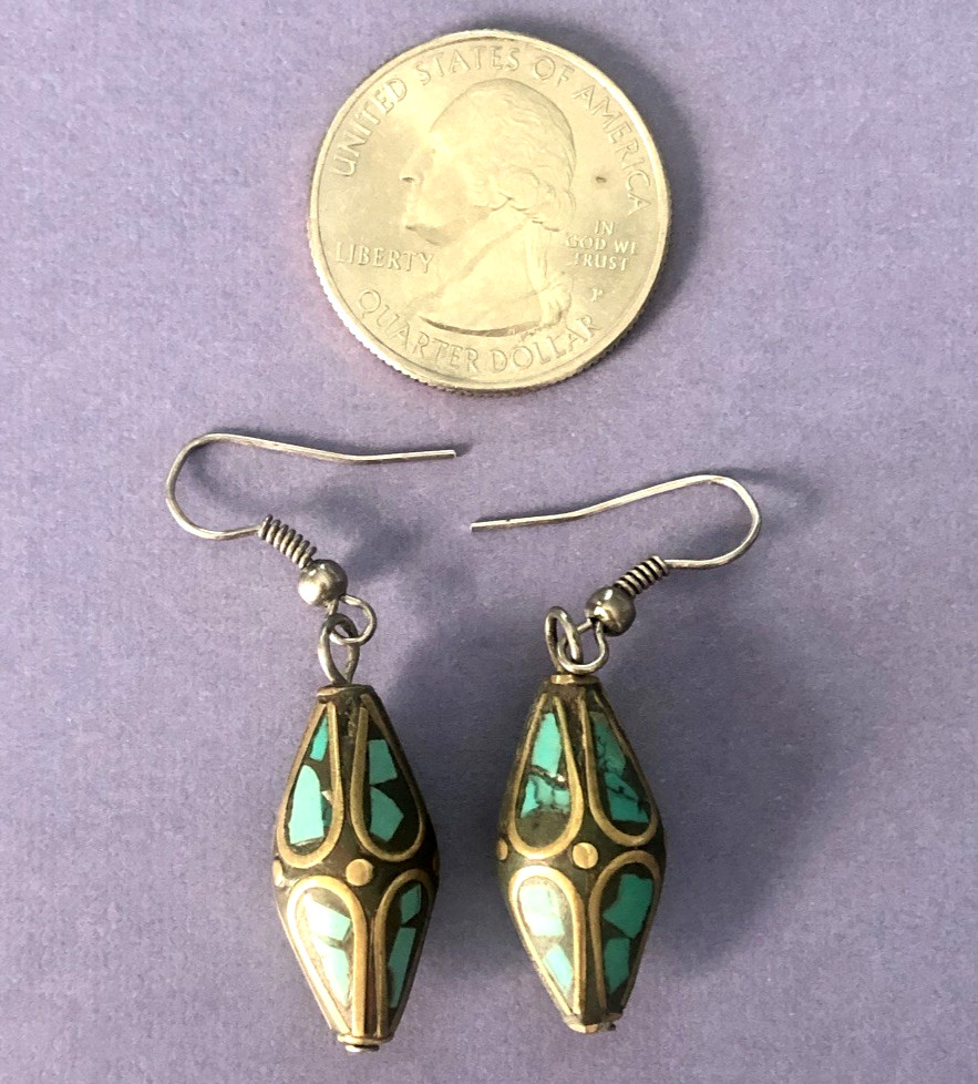 Brass & Turquoise Chip INLAY HOOK EARRINGS ~ 5 Sided 1 5/8″ long VTG 1980s