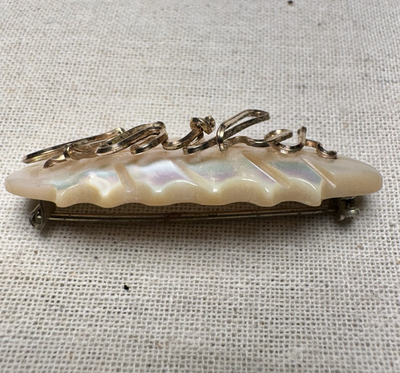 Vintage 1930s-1950s Mother of Pearl ‘Mother’ Brooch Gold Wire Script PAT #