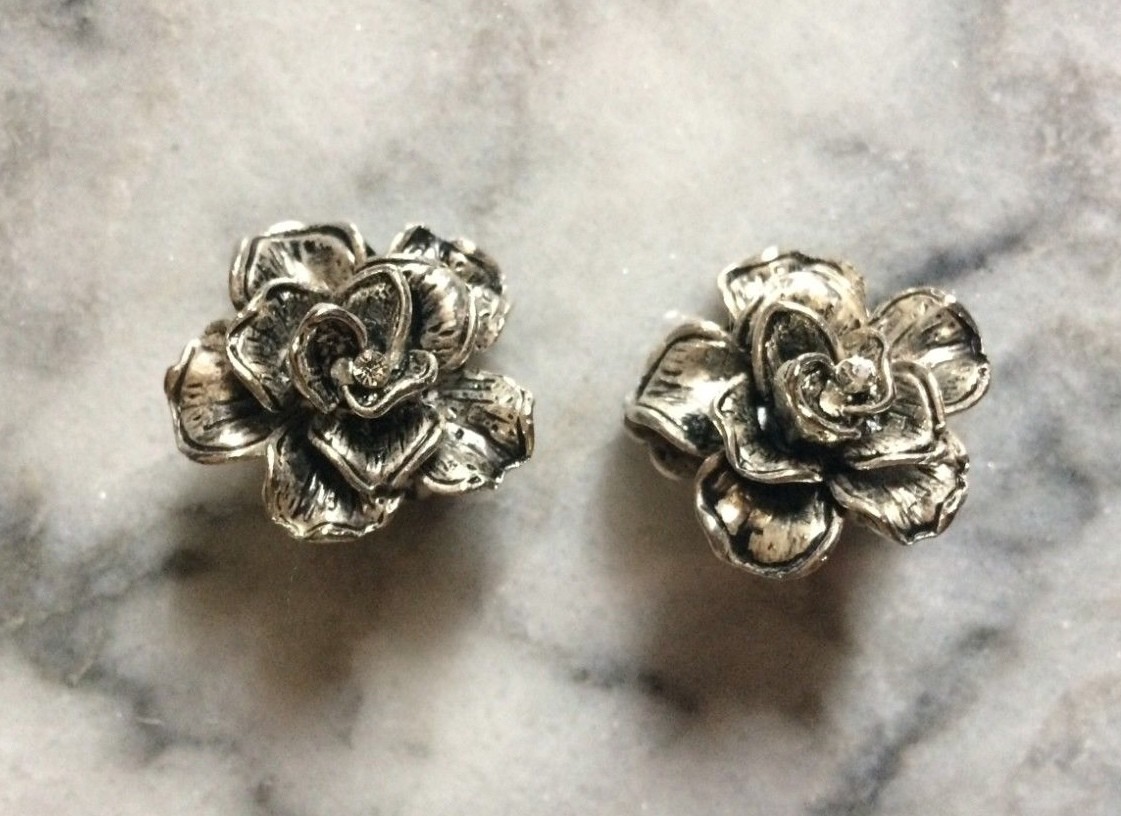 Vintage Silver Metal Tone English Rose Floral Clip On Earrings British Auction