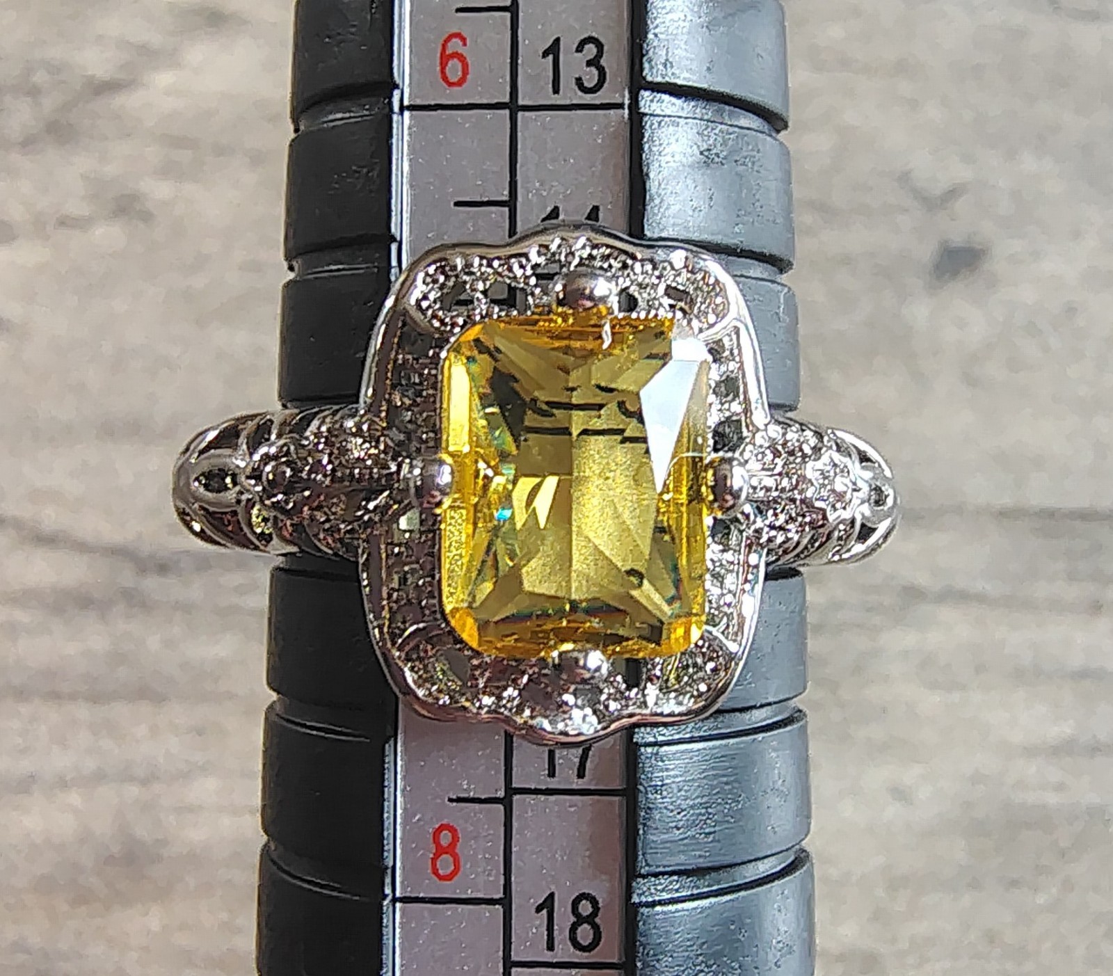 Vtg Sz 7 Costume Jewelry Ring Yellow Stone Silver Tone Business Casual Gift