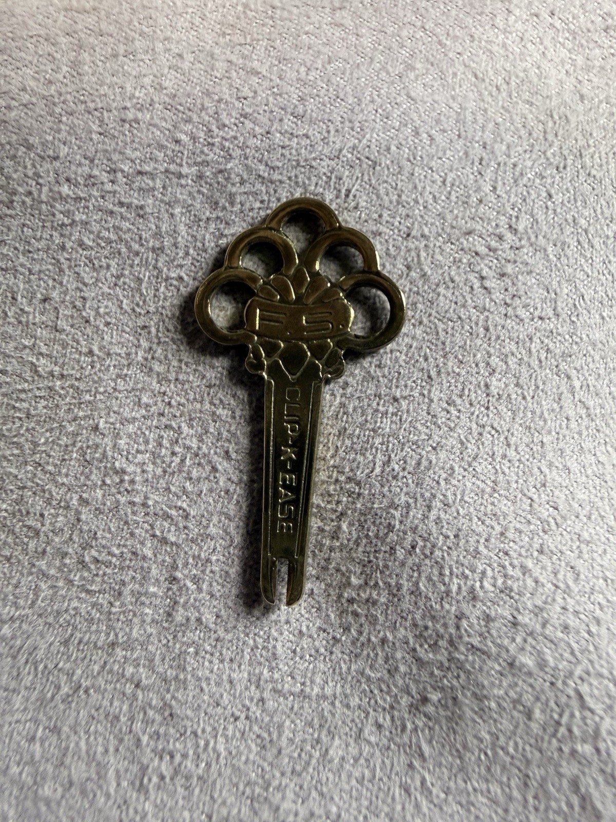 Antique Vintage Clip Tension Collectible Ease Key to Adjust K Clip Earrings RARE