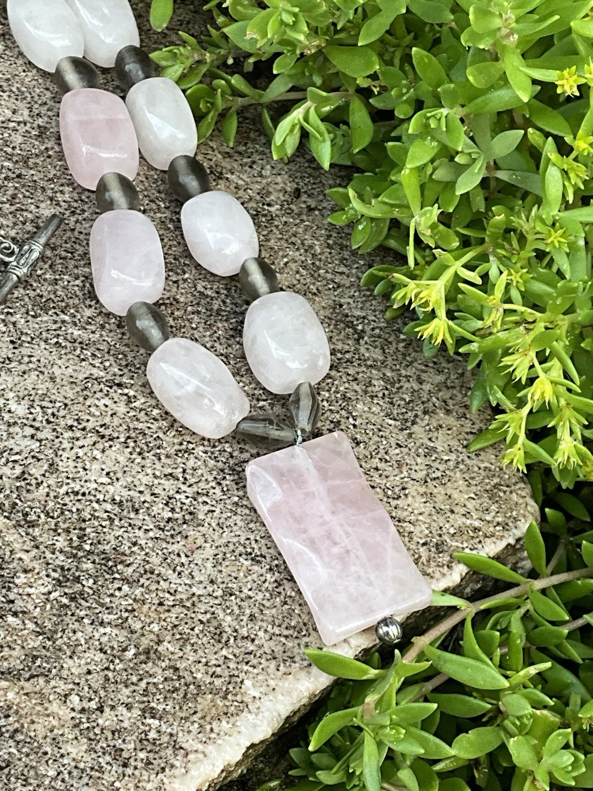 Vintage Pink Rose Quartz Stone Bead Necklace Jewelry