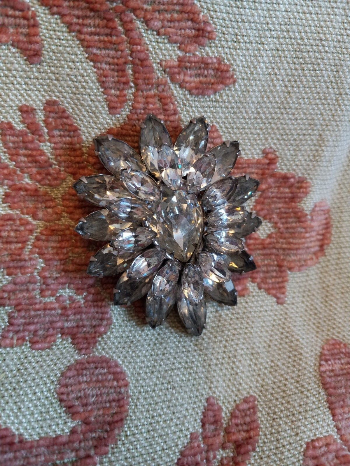 large vintage 1950s pear shaped rhinestone cocktail brooch pin with safety clasp
