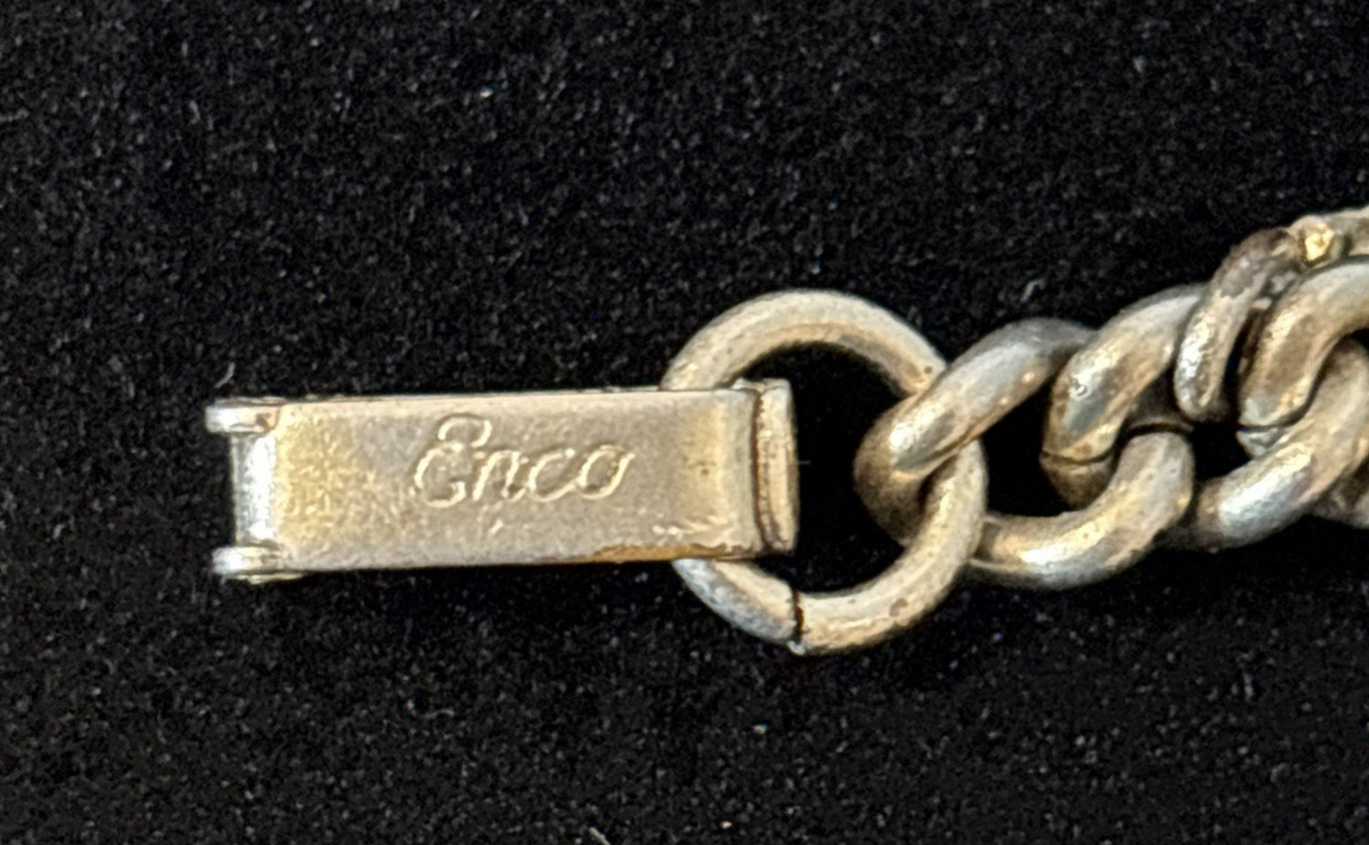 Vintage Signed Enco Silver Tone 15 Charm 6 3/4″ Bracelet Costume Jewelry 1960s
