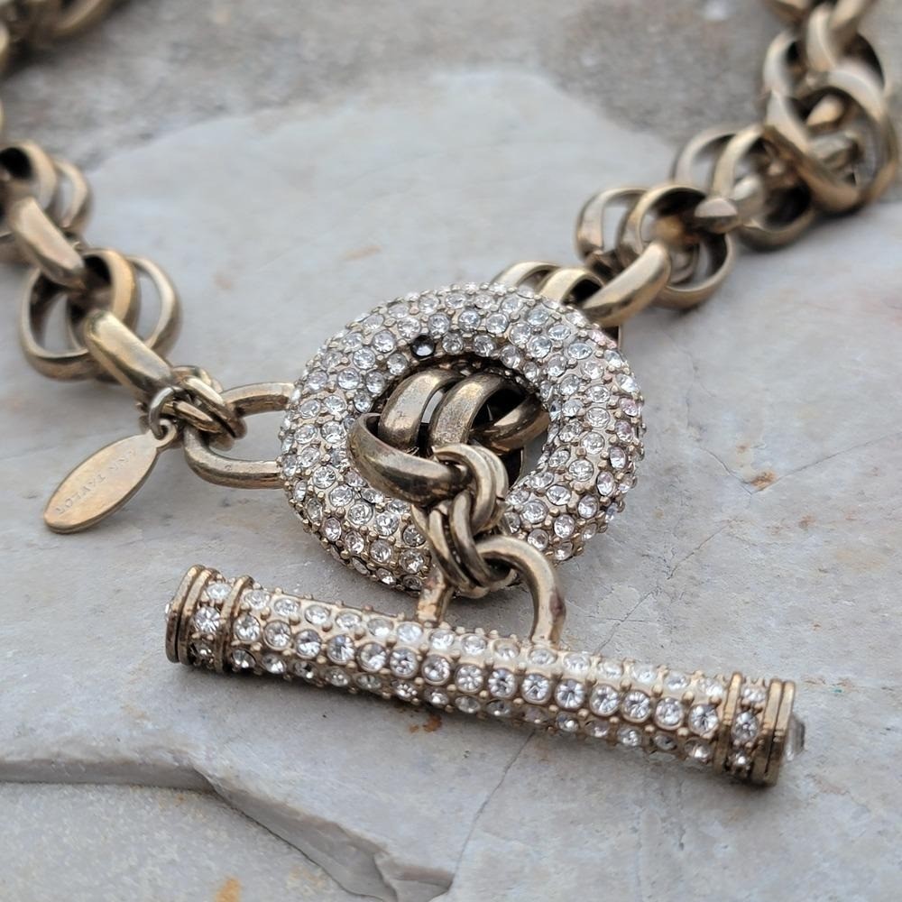Vintage Ann Taylor gold-tone statement necklace featuring a chunky link chain