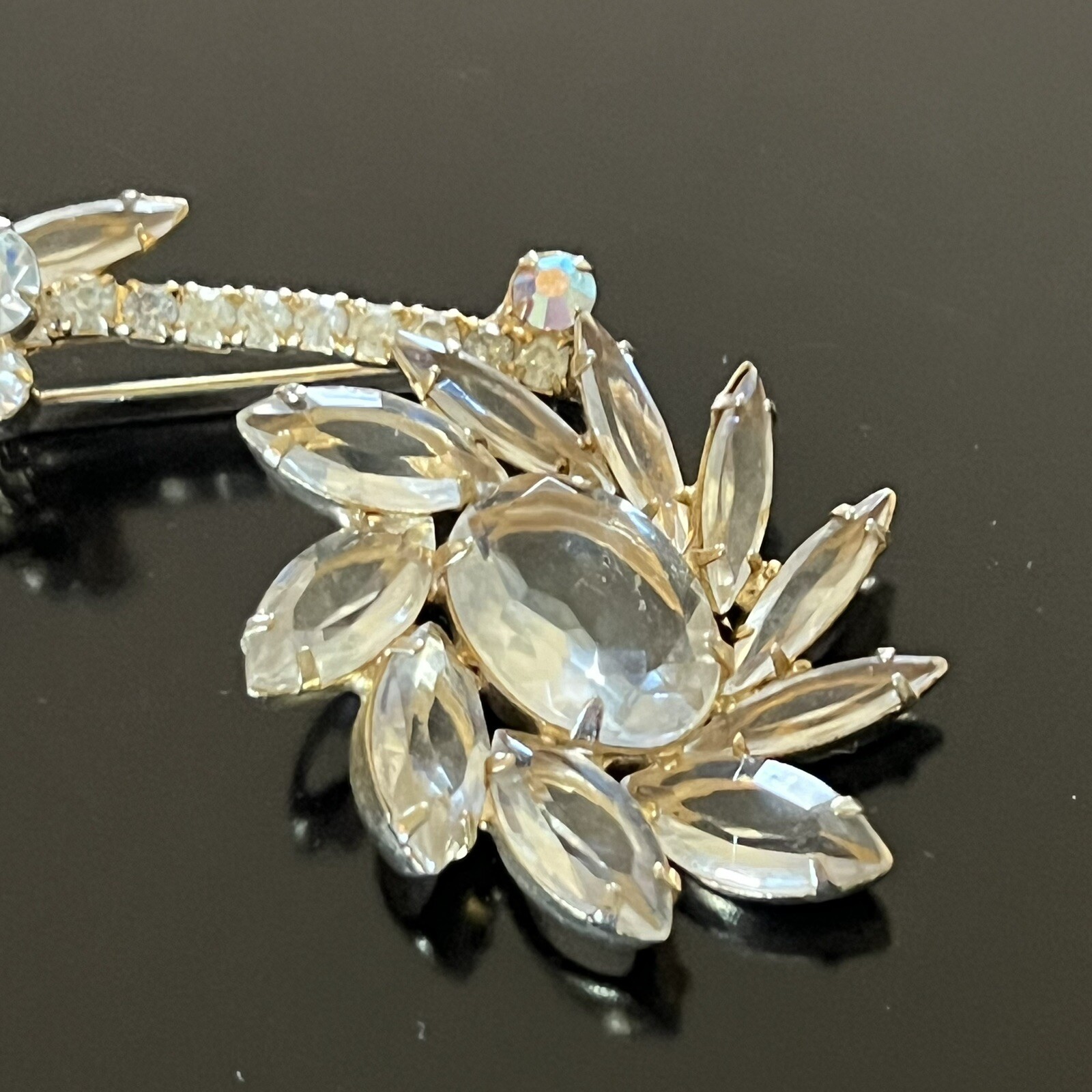 Vintage Clear Gass & Rhinestone Flower Stem Gold Tone Large Brooch Pin READ