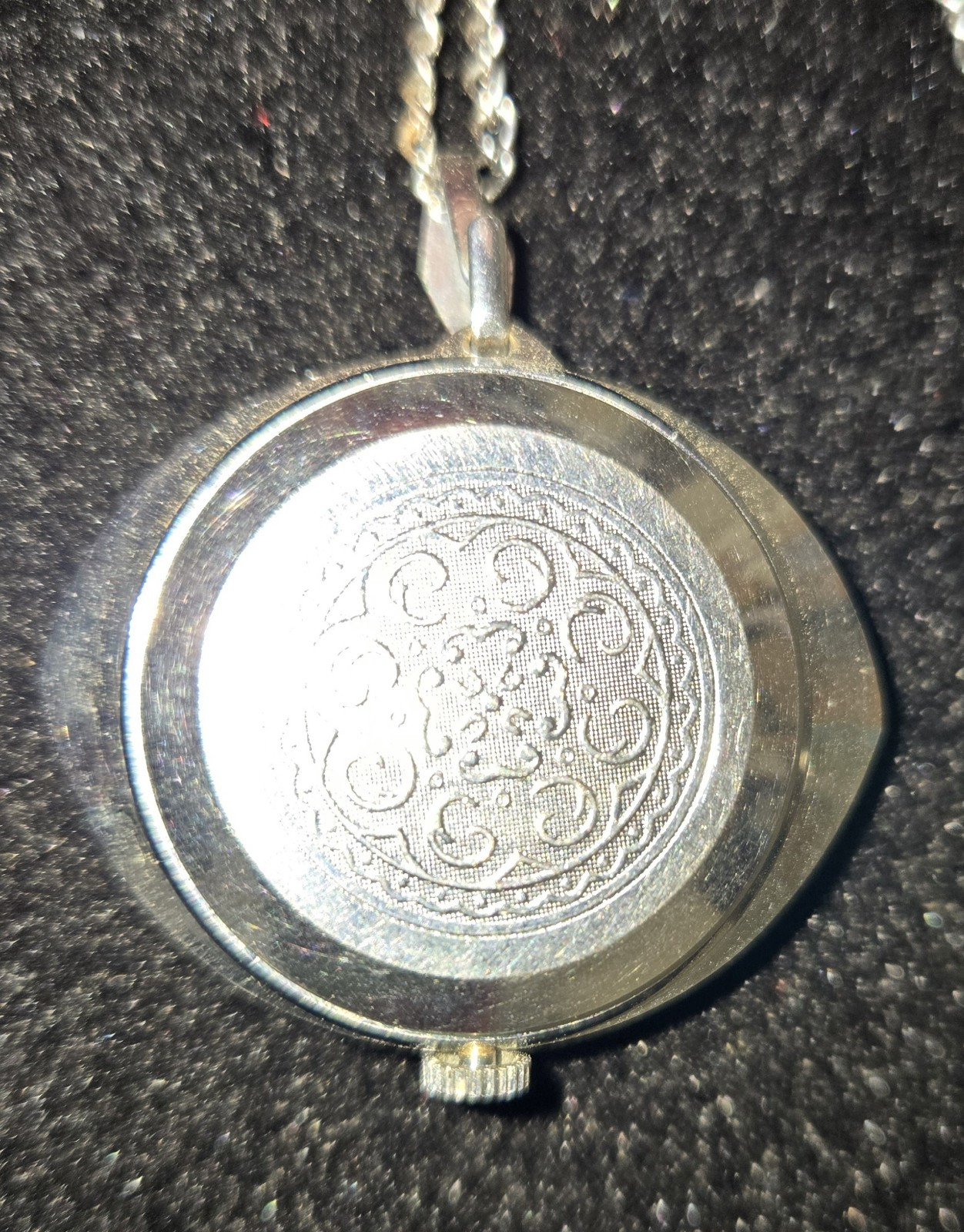 Vintage Focal De Luxe Hand Wind Analog Dial Pendant Watch Necklace Silver Eye
