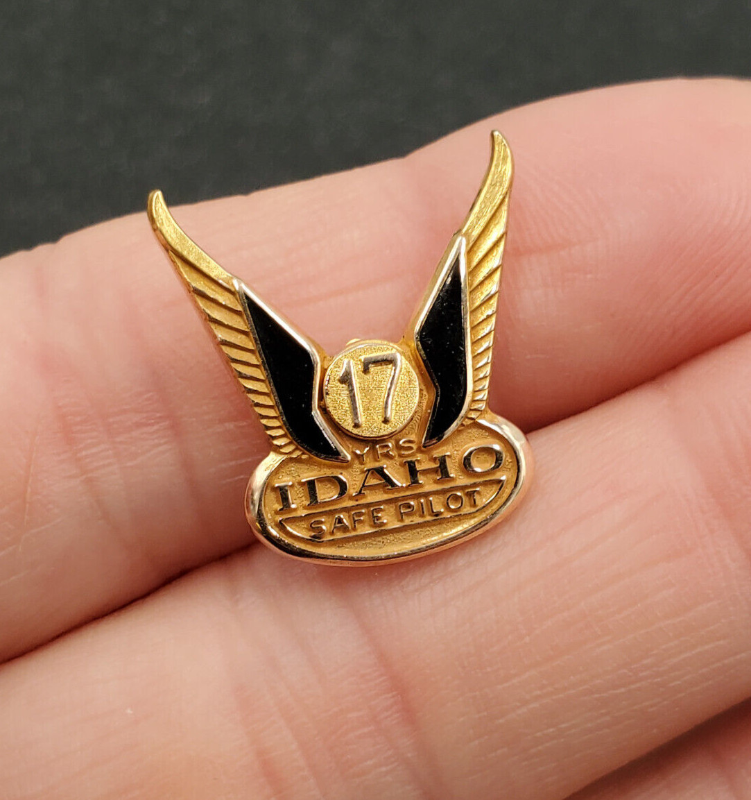 10k Real Yellow Gold Vintage Idaho 17 Years Safe Pilot Award Aviation Lapel Pin