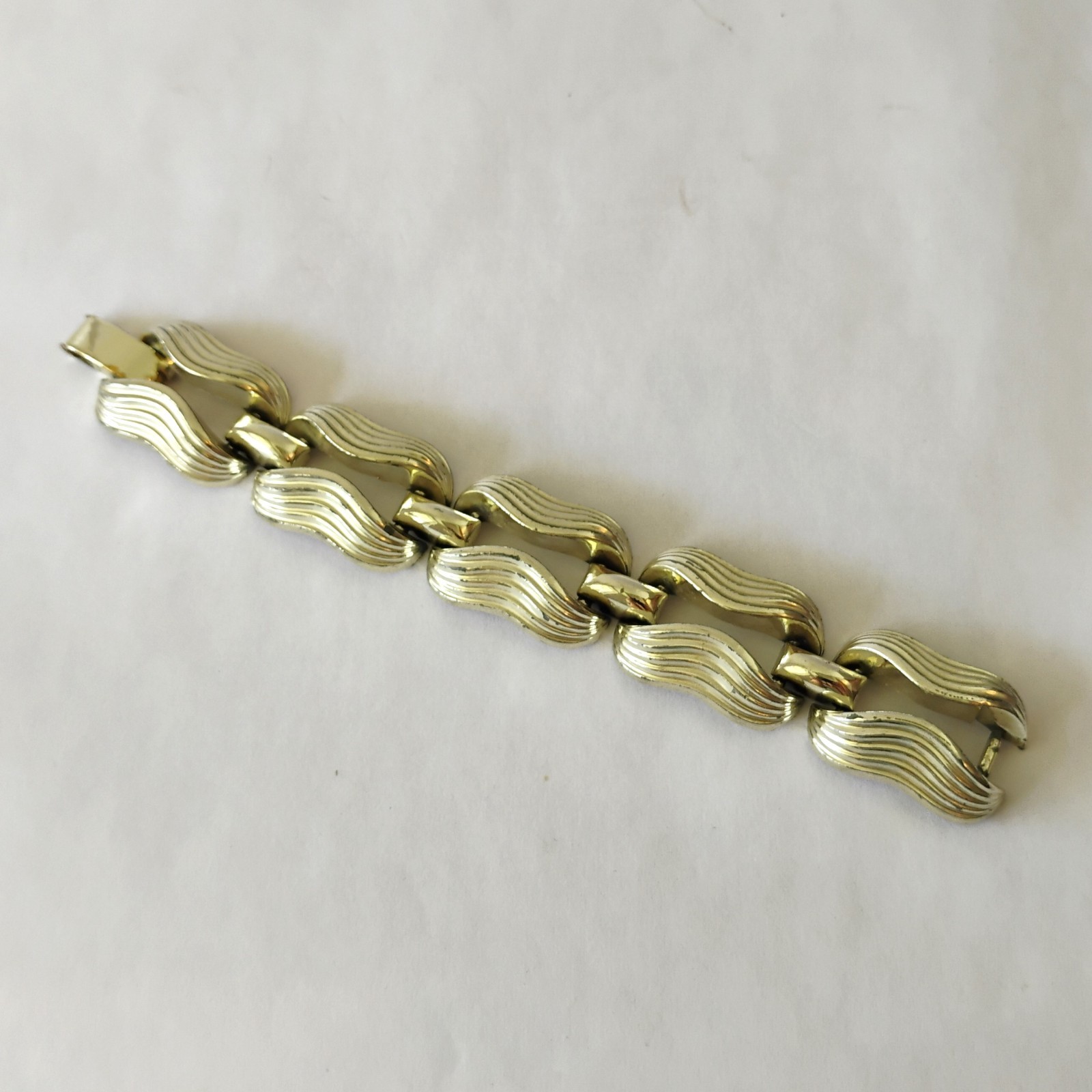 Vintage Chunky Puffy Gold Tone Link Bracelet Mid Century Holloware Heavy 76grams