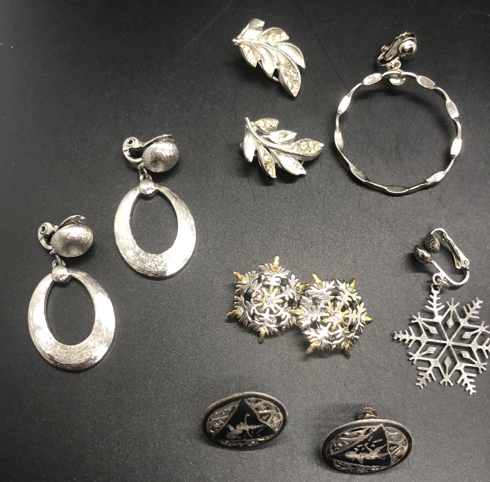 Large Lot Vintage Silvertone Earring Sets Delta Monet LH Segal Avon Unbranded B2
