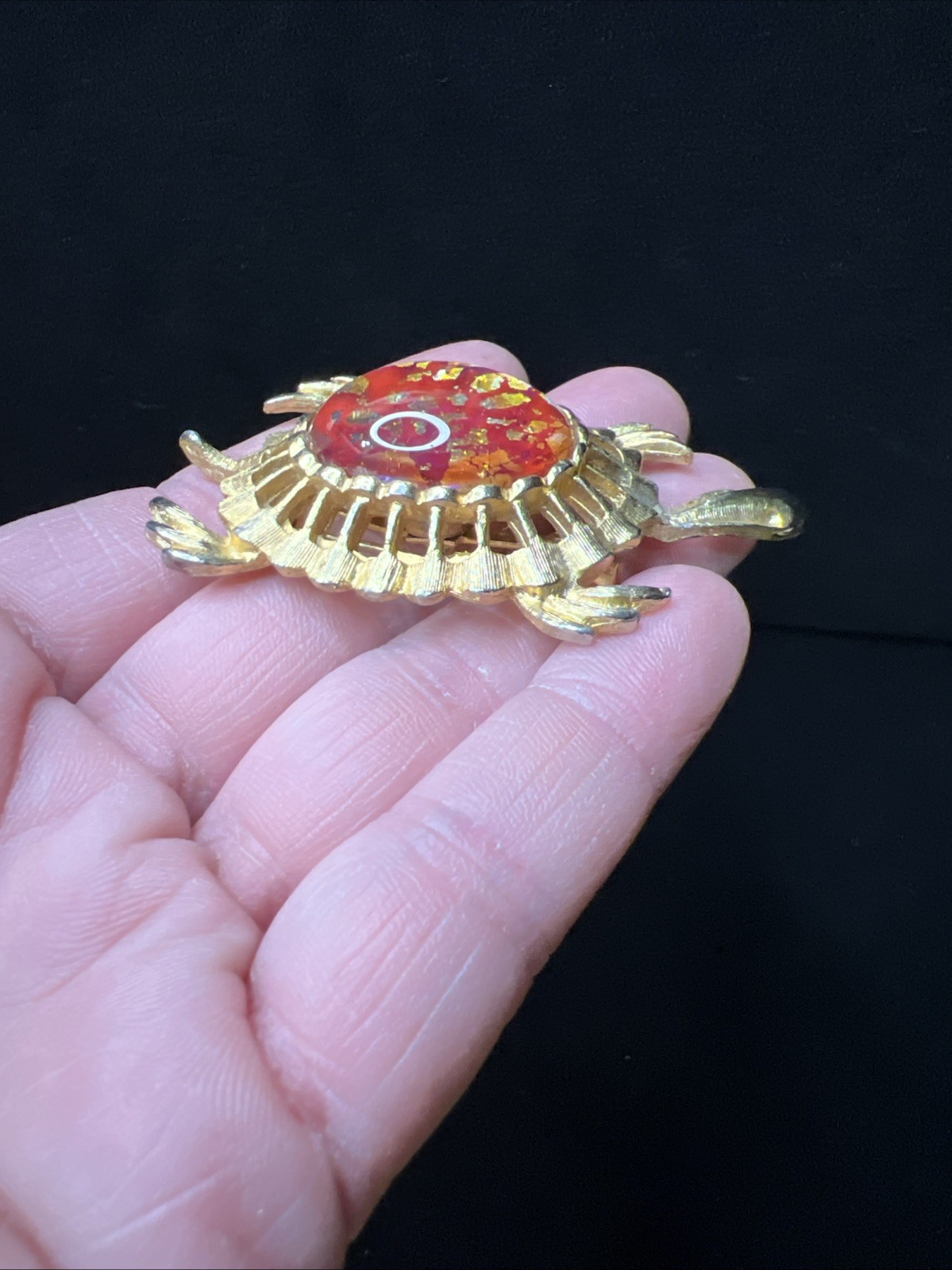Vintage Turtle Brooch Gold Tone Foil Art Glass Cabochon Red Iridescent Pin