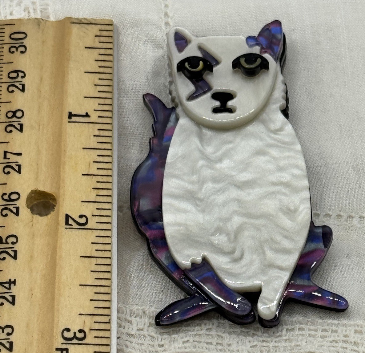 Beautiful White Oyster Shell & Purple & Pink Feet Tail & Ears Cat Brooch Pin