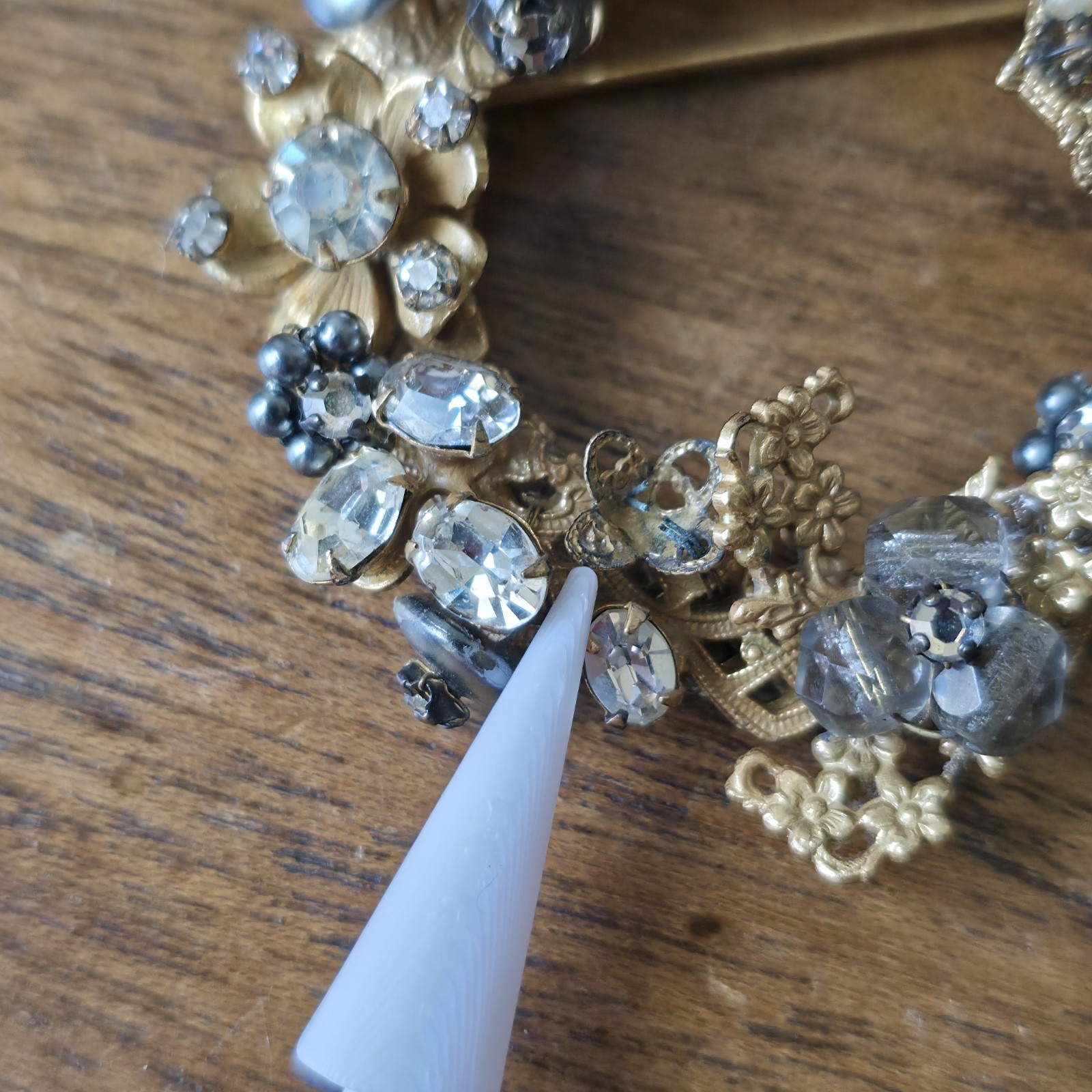 Vinatge Original By Robert Brooch Faux Pearl Gray Smokey Stones Gold Tone READ