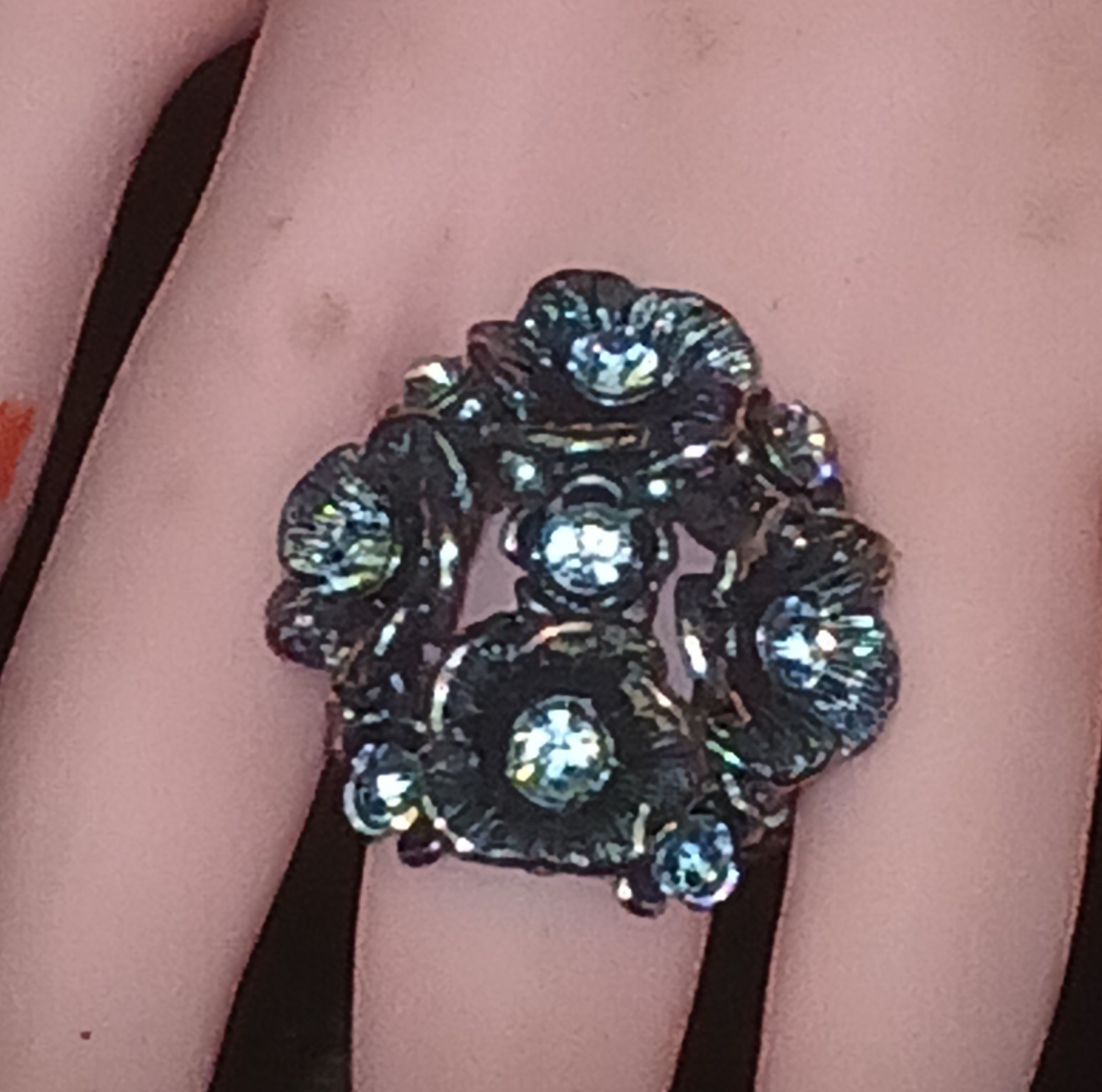 Vintage Pewter & Rhinestone adjustable elastic band flower Ring -1 size fits all