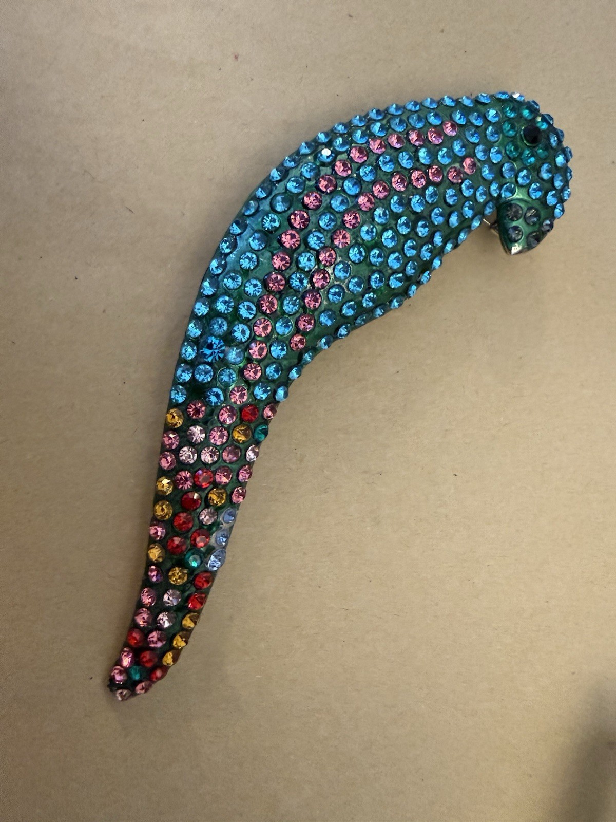Unsigned Vintage Style Rhinestone Parrot Brooch Large Tropical Bird Pin 5.25”