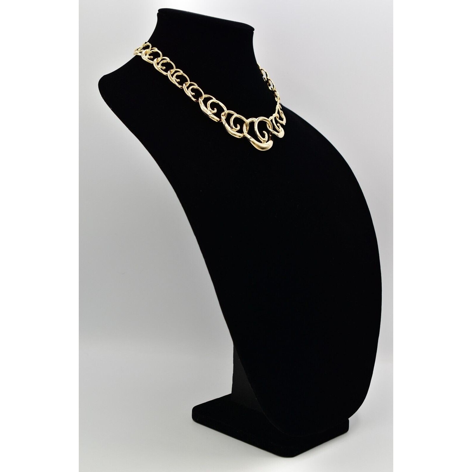 Vintage Collar Necklace Gold Tone Lightweight Metal Chain Shiny NOS 1980s BinA14