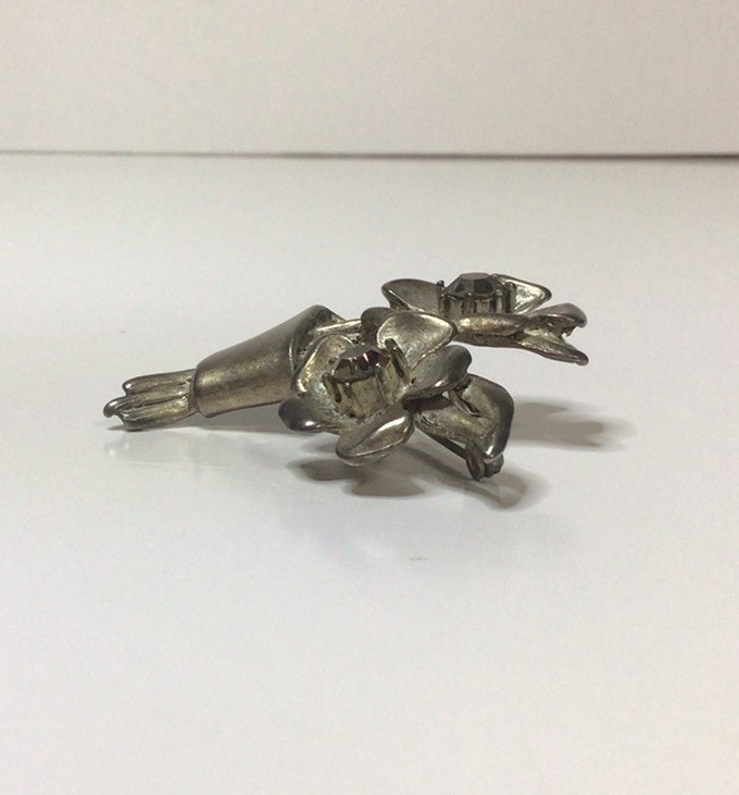 Pewter Flower With Clear Rhinestone Brooch Pin 2 Inches Long Vtg