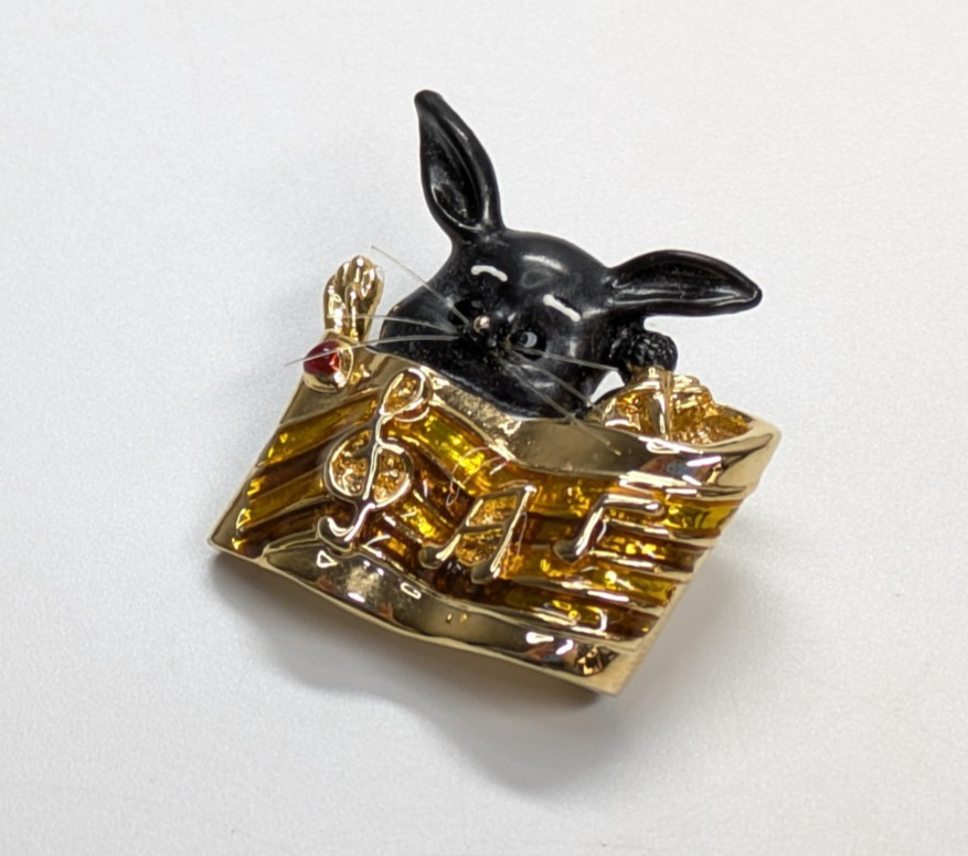 VTG Cute Black Rabbit Gold Tone Sheet Music Notes Microphone Enamel Brooch Pin