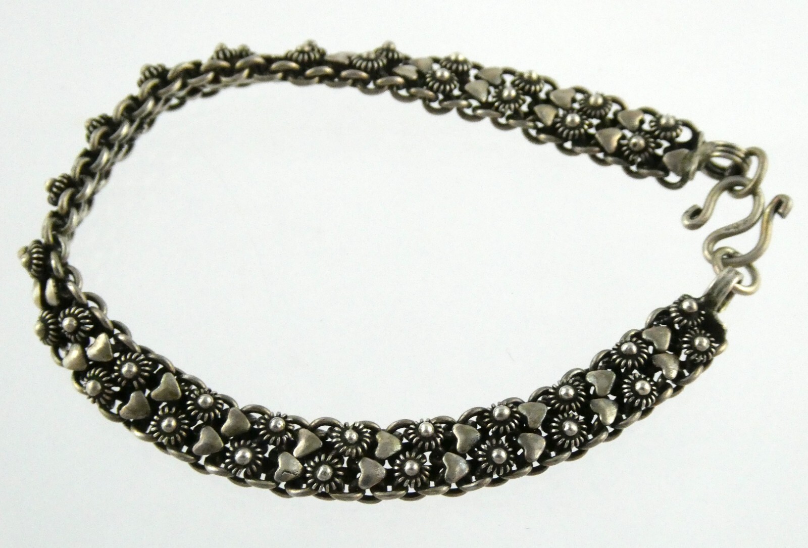 Vintage Hearts and Flowers Pattern Chain Bracelet 925 18.7g 7.5 Inch Length