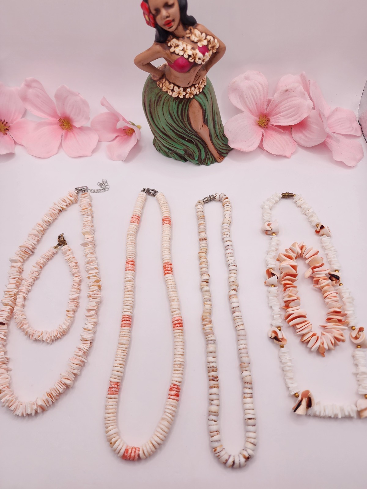 Vintage Hawaiian Puka Shell Necklace And Bracelet Lot