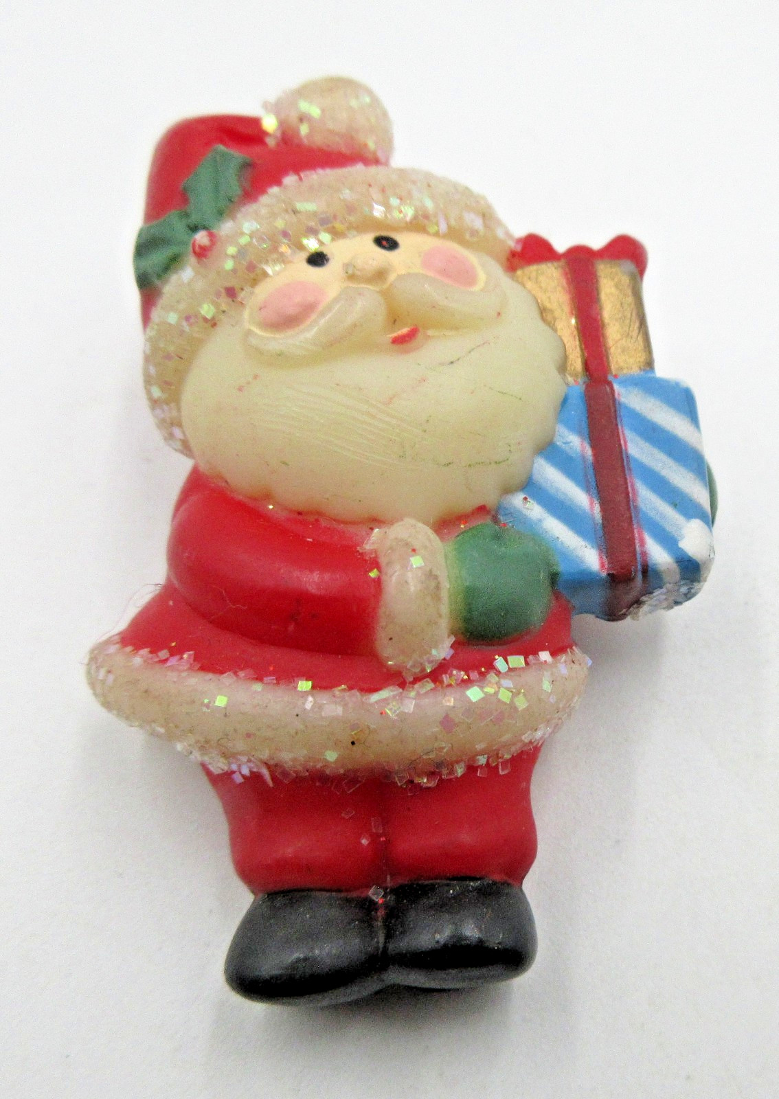 VTG FUN WORLD Santa Claus CHRISTMAS Brooch red HOLLY BERRY hat silver tone pin