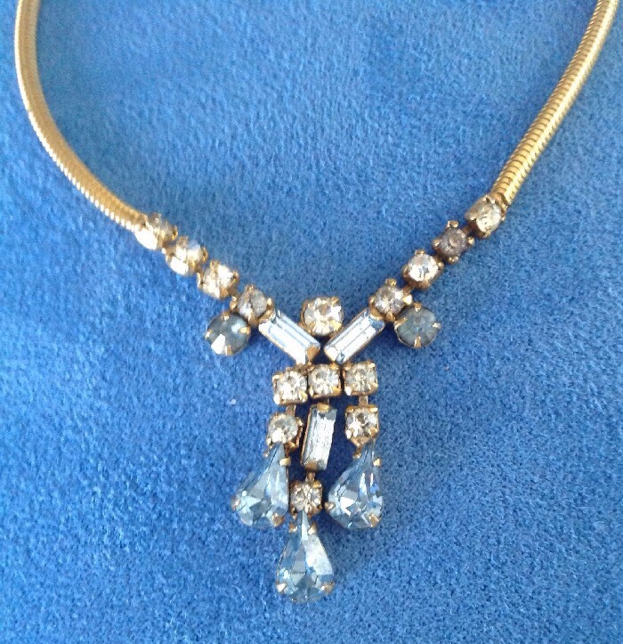 Vintage Leo Glass Choker Necklace Golden Chain w Rhinestones Art Deco Influence