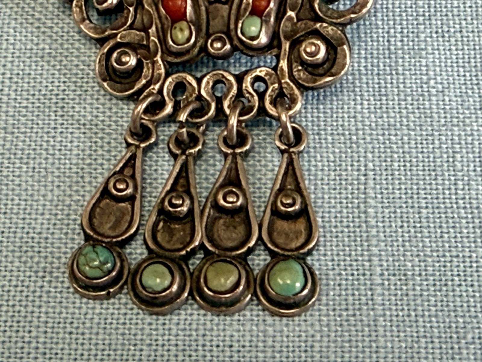 VTG ORNATE CORAL AMETHYST? SINGLE LG EARG TO BECOME GRAND PENDANT almost 2″ LONG