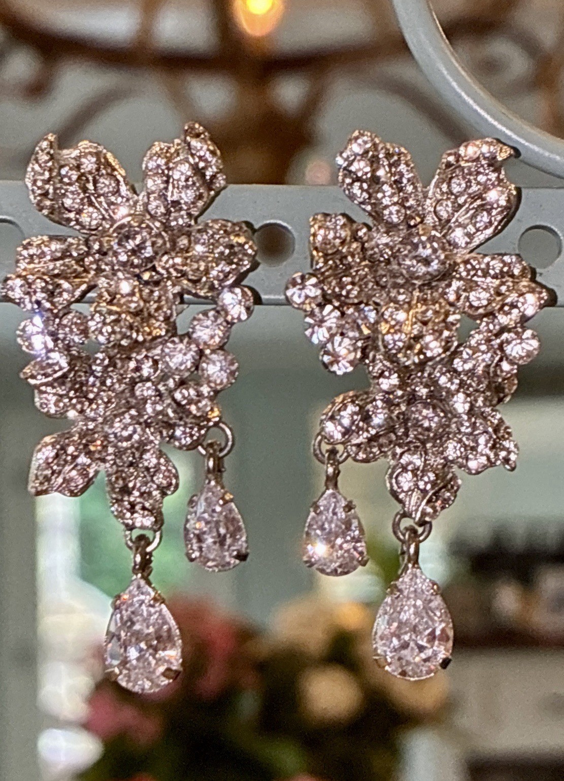 Amazing SIMAN TU Haute Couture Runway Floral Australian Crystal Earrings RARE ~