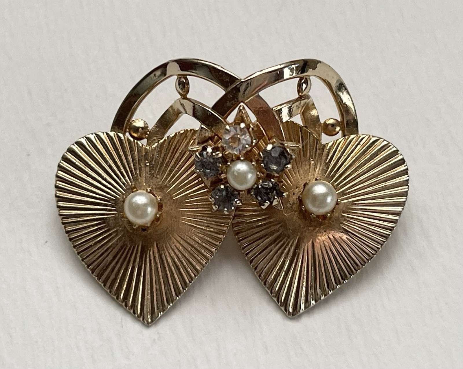 Vintage Double Heart And Flower Gold Tone Faux Pearl Brooch Pin