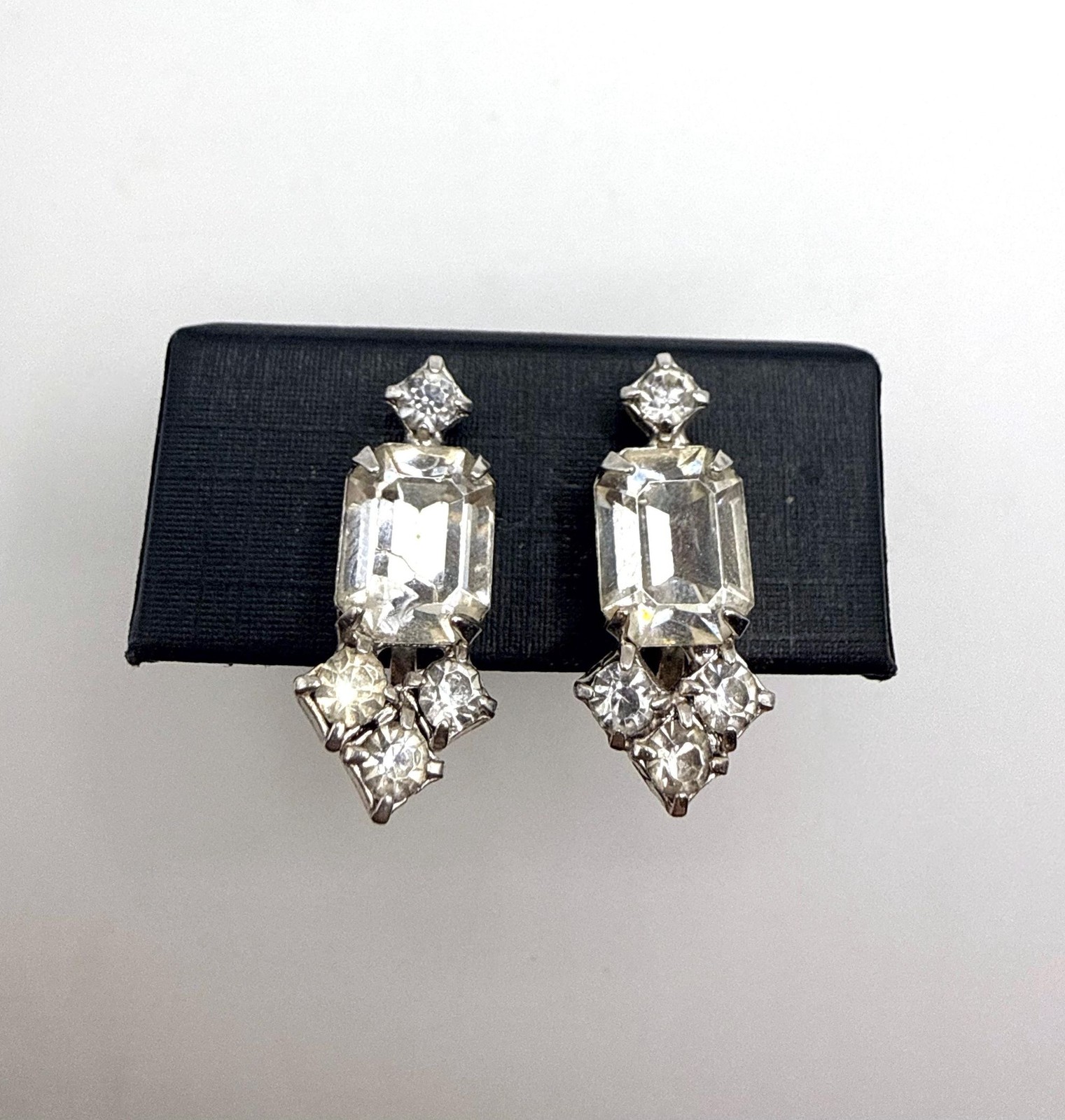 Vintage screw back emerald cut and round clear rhinestone stud earrings