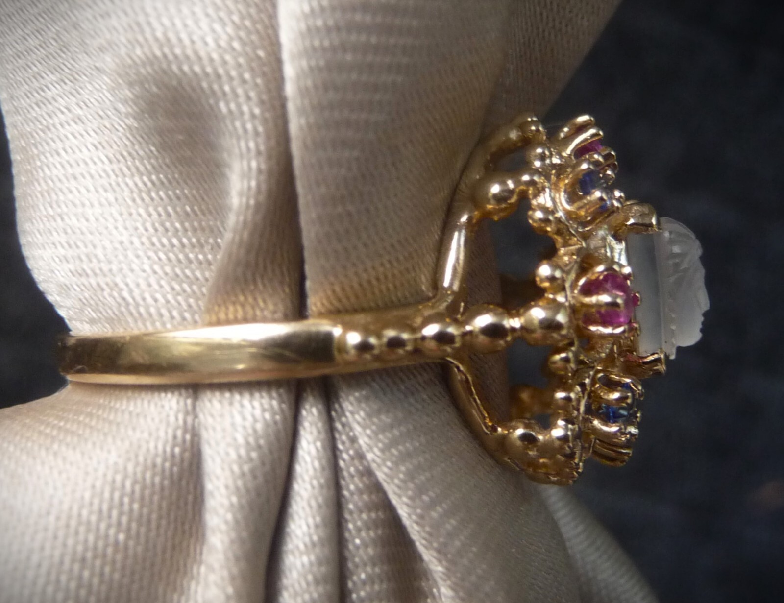 AMAZING RARE VINTAGE 14K ETRUSCAN MEDUSA MOONSTONE RUBY SAPPHIRE HALO RING!