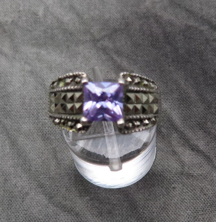 CW Sterling Silver Ring Vintage Purple Solitaire Crystal Size 8 Marcasites 544a