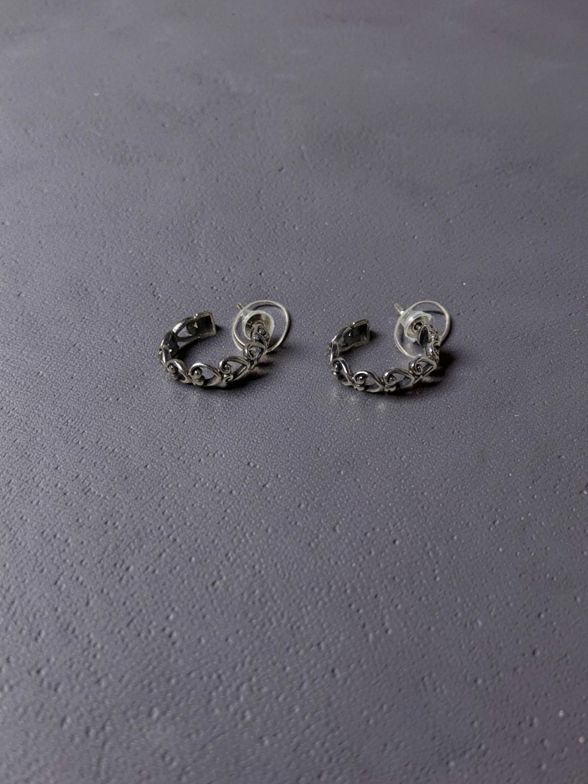 Vintage 1950’s Sterling Silver Scroll Pattern Push Back Hoop Earrings