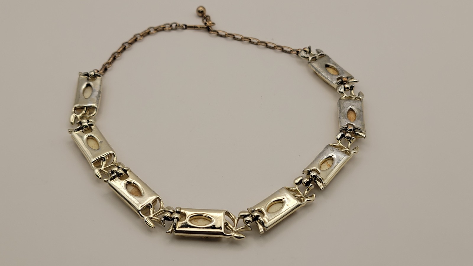 Vintage Thermoset Lucite Coro Off White Confetti Necklace Gold tone