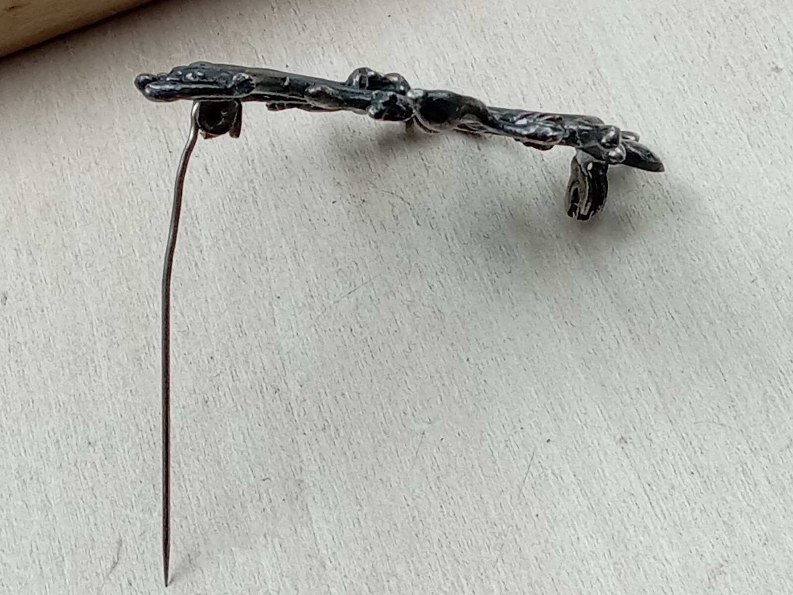 Estate find Interesting sculpture handmade Silver Pin: 2.5″ x 2″ & 15 grams