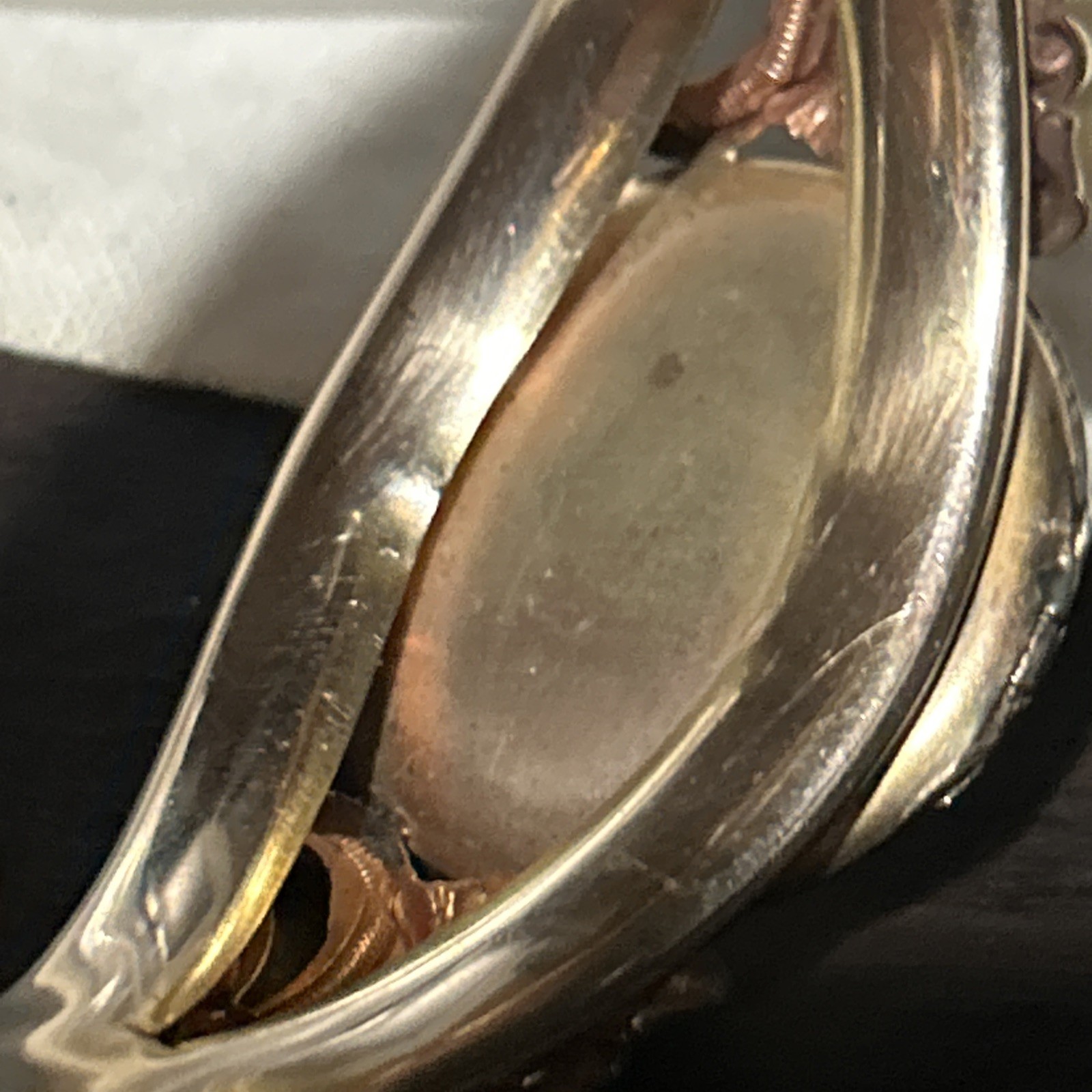 ANTIQUE 44g NOUVEAU 1/20 GOLD FILL E.M. Co HINGED PHOTO LOCKET BANGLE BRACELET