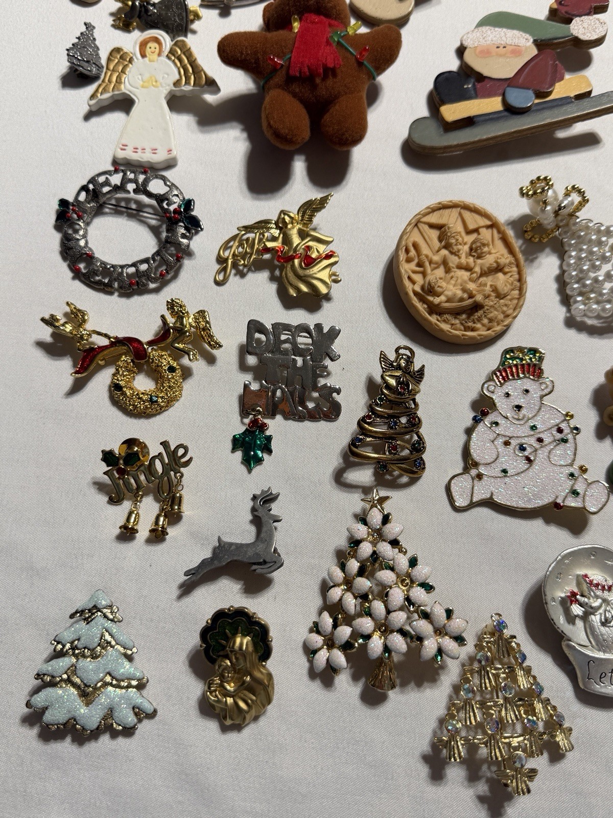 Vintage Christmas Brooch Lot Lia Lalique JJ Avon Trees Angels Pins 40+ Pieces