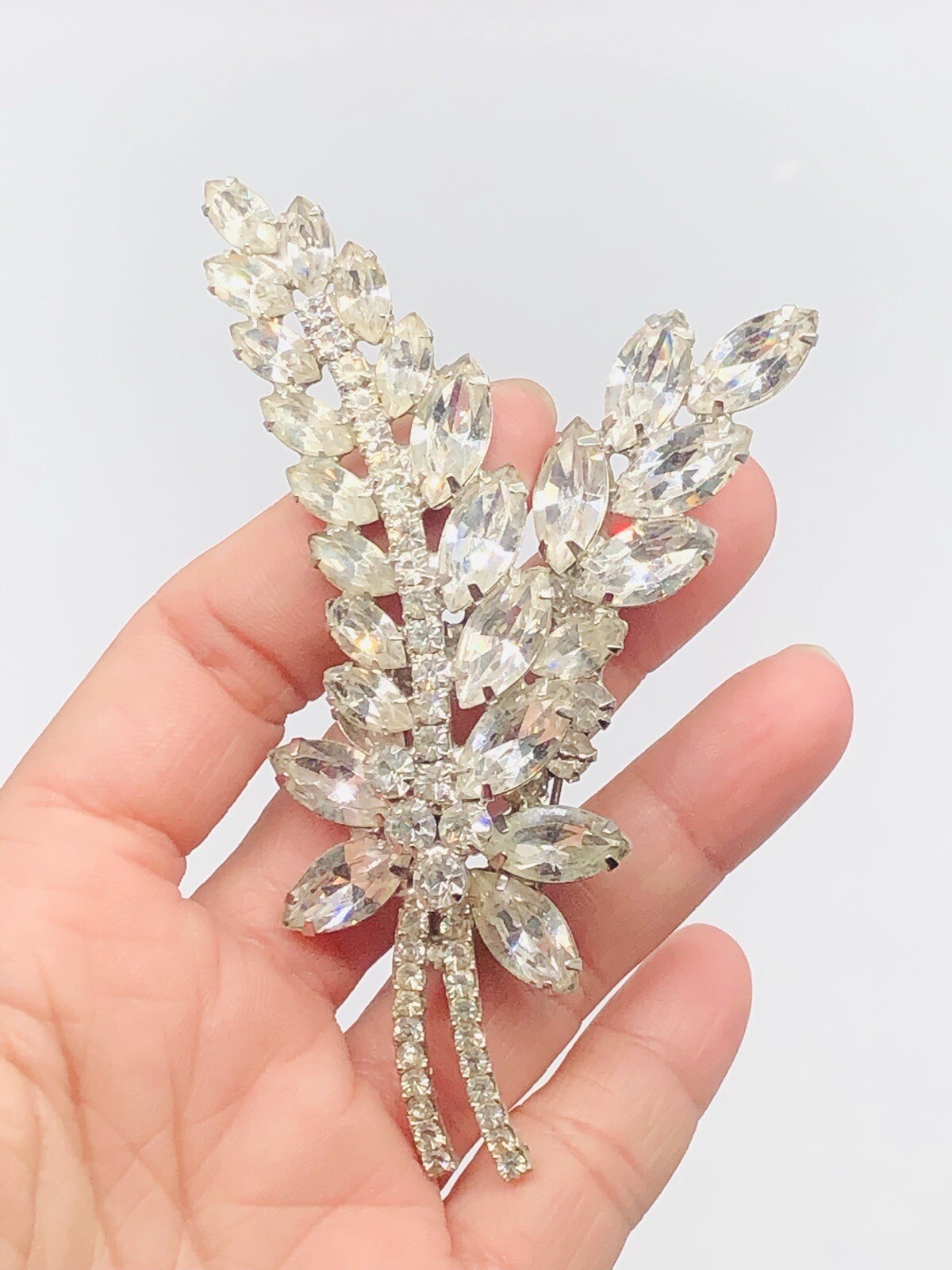 Vtg Unmarked JULIANA Clear Glass Rhinestone Double 2 Leaf Flower Big Brooch Pin