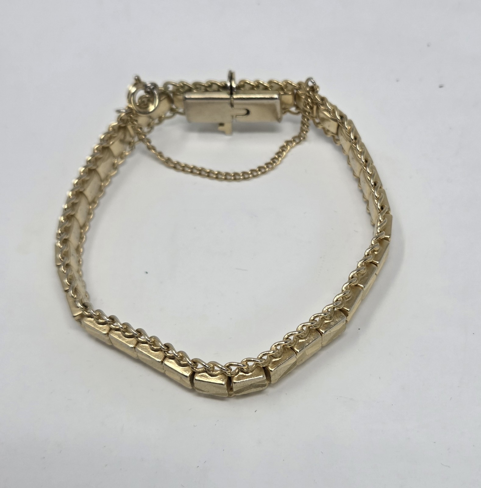 Vintage Gold Tone Diamond Cut Link Bracelet Box Clasp Safety Chain Mid Century