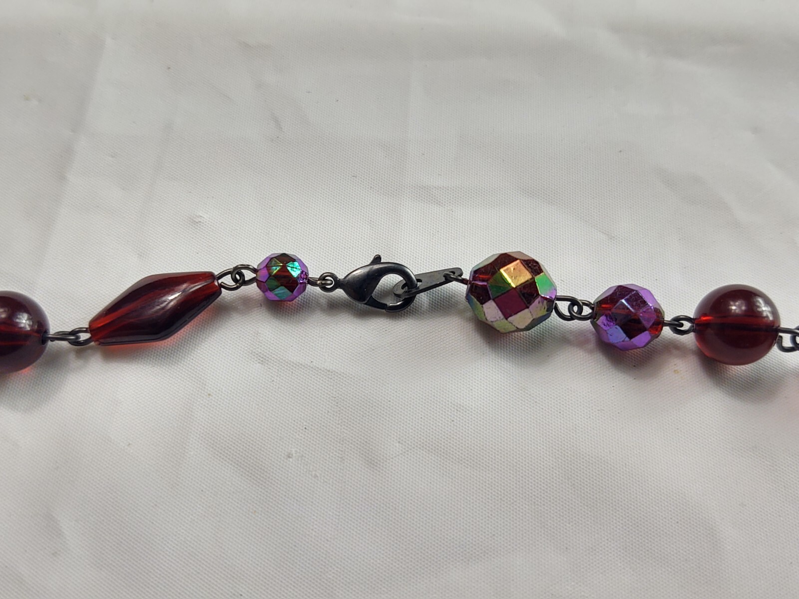 Vtg Beaded Necklace Silver Tone Clasp Red Iridescent Ornate Silver Tone Beads
